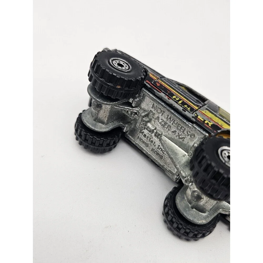 Vtg 1983 Hot Wheels Mattel Chevrolet 4X4 Black/Yellow/Red Blazer
